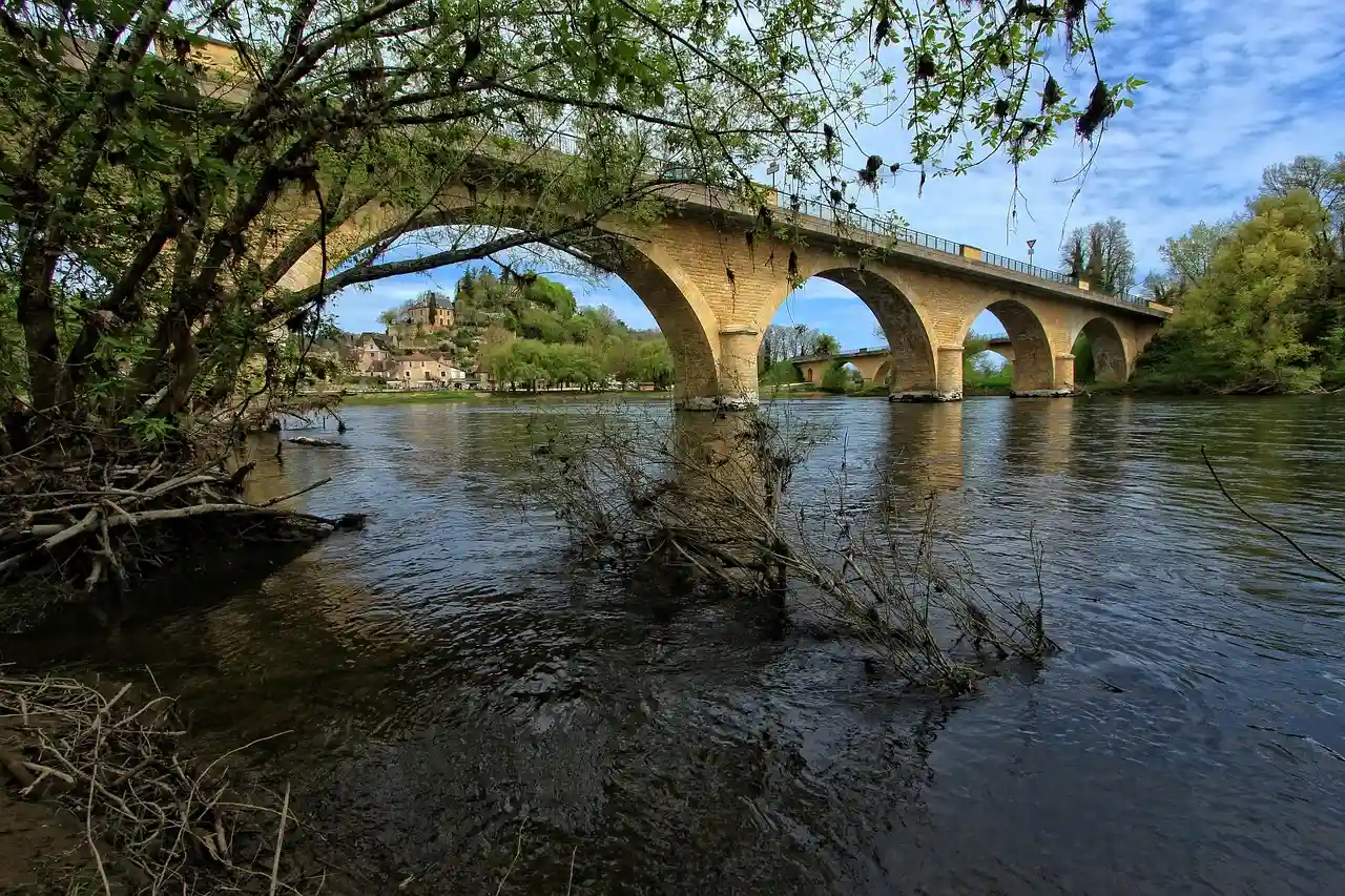 Confluence de la Vézère et la Dordogne à Limeuil